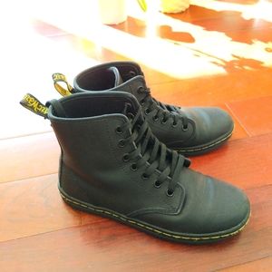 DOC MARTENS Matte Leather Boot (SHOREDITCH GREASY)